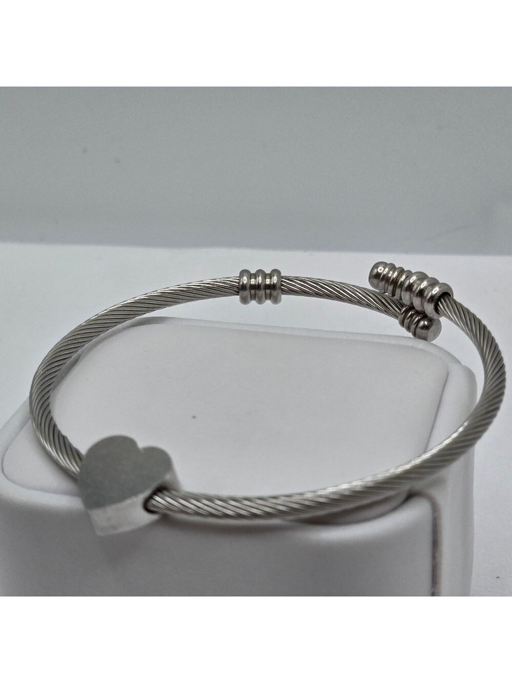 ✨2/$10✨ Stainless Steel Twisted Braided Heart Cuff Bracelet 2.5''